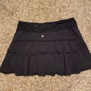 Size 6 Lululemon black tennis skirt